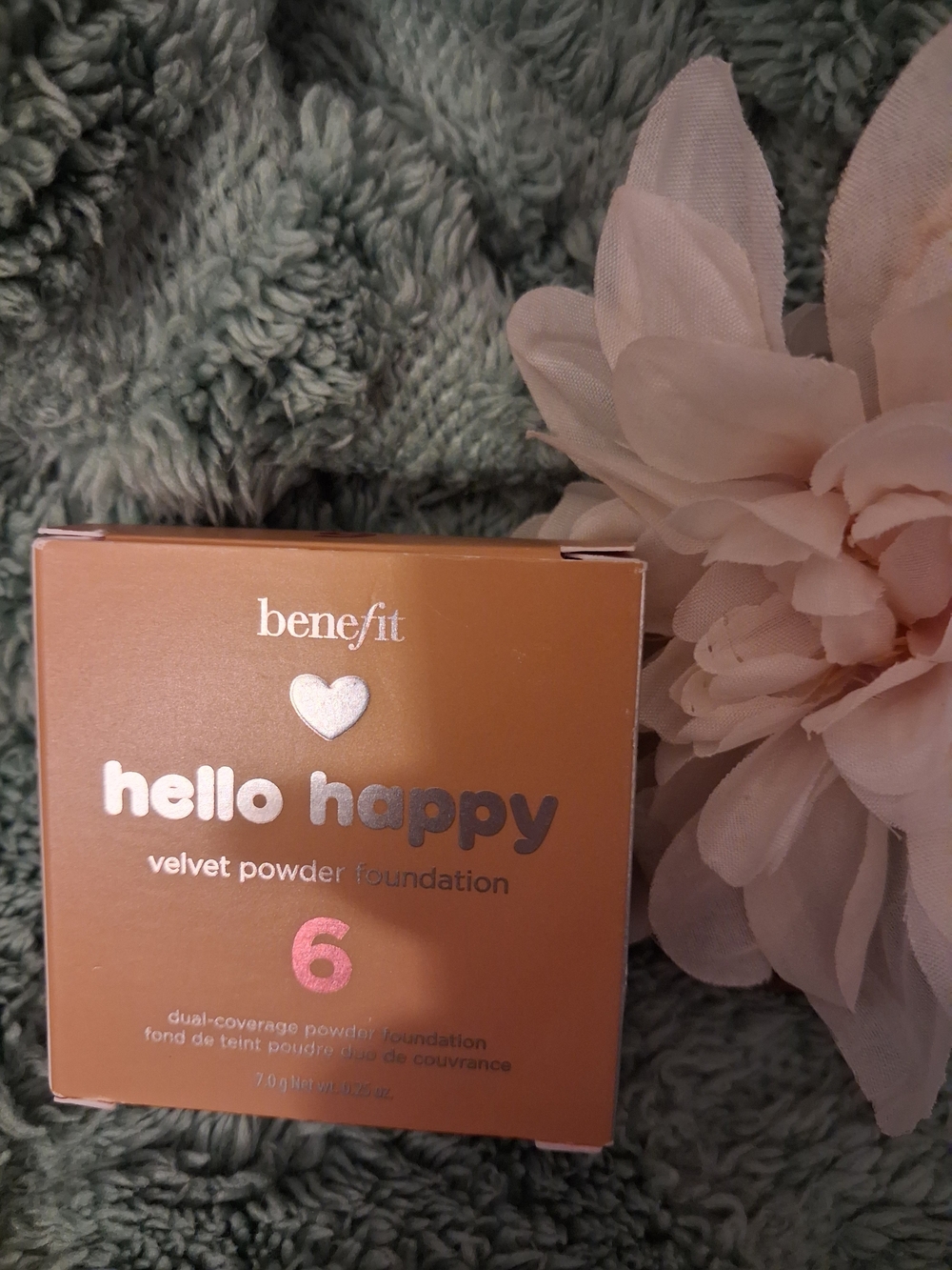 Benefit Cosmetics Hello Happy Velvet Powder Foundation - Shade 6 Medium Neutral